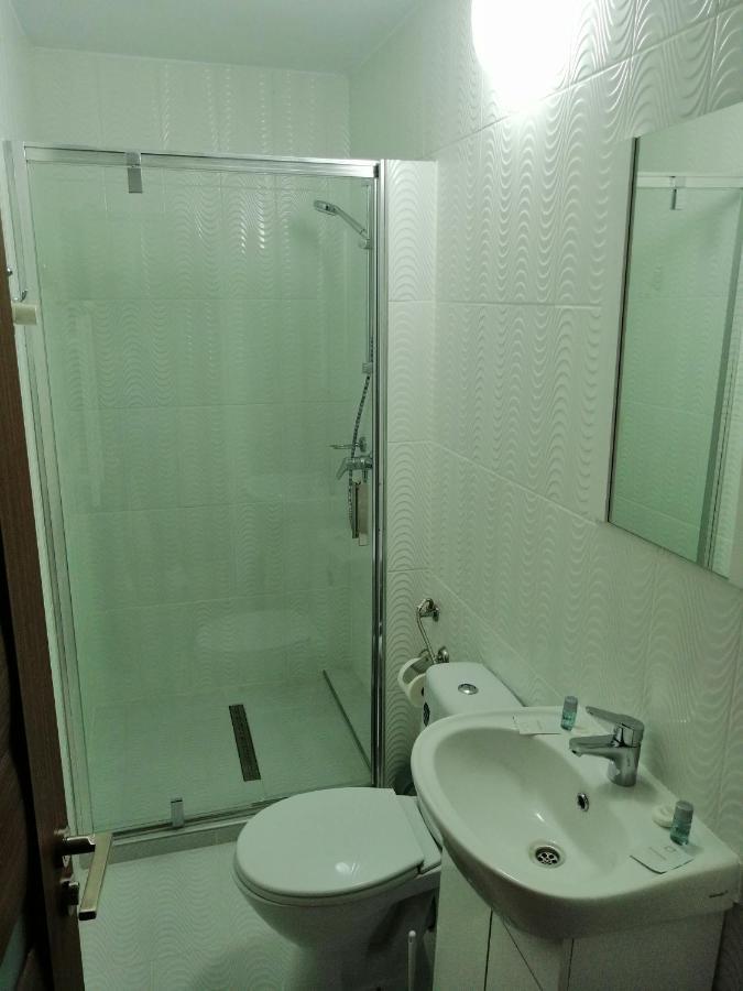 Casa Gabi'S Hotel Orşova Buitenkant foto