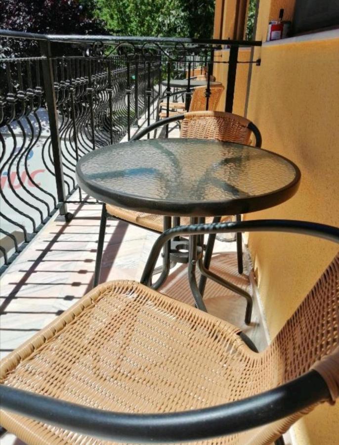 Casa Gabi'S Hotel Orşova Buitenkant foto